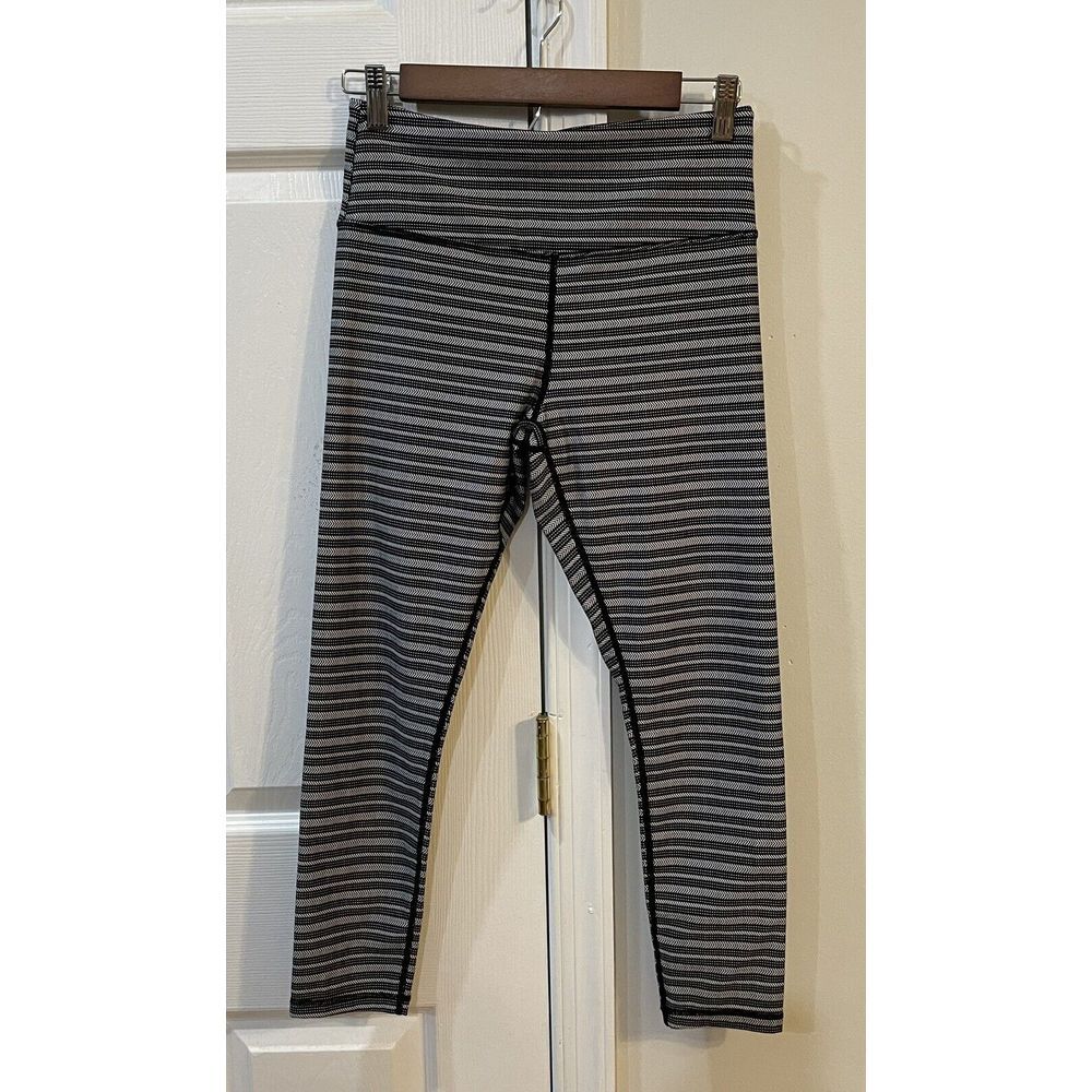 ZYIA Cropped Legging Women's Sz 6-8 Black & Gray‎